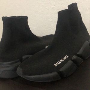 ALL BLACK BALENCIAGA SPEED SNEAKERS